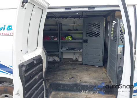 2017 Chevrolet Express 2500 Work Van из США, поврежденный, VIN 1GCWGAFF7H1118799